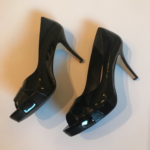 via spiga patent leather pumps